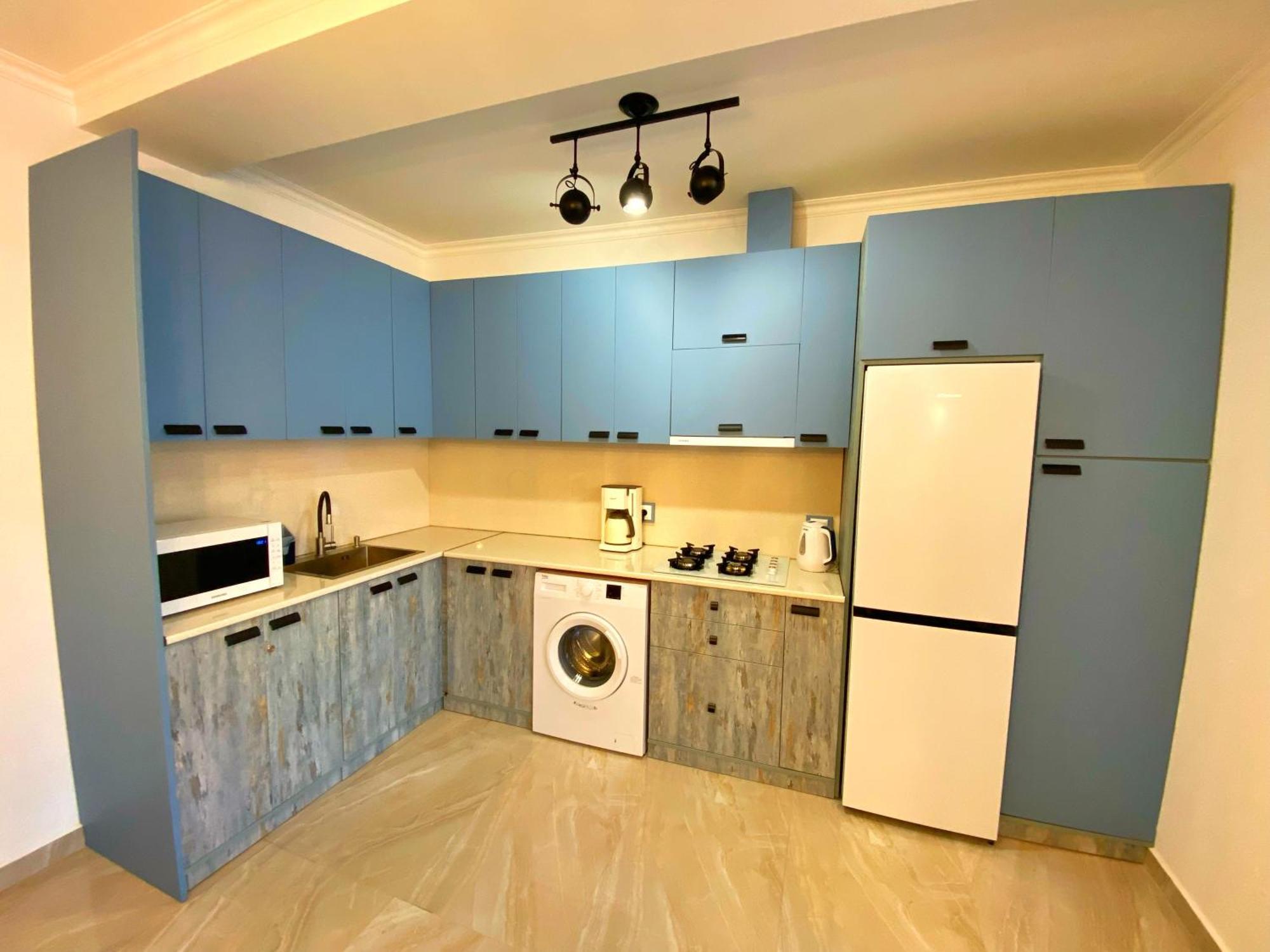 City Heart Luxury Apartment 쿠타이시 외부 사진